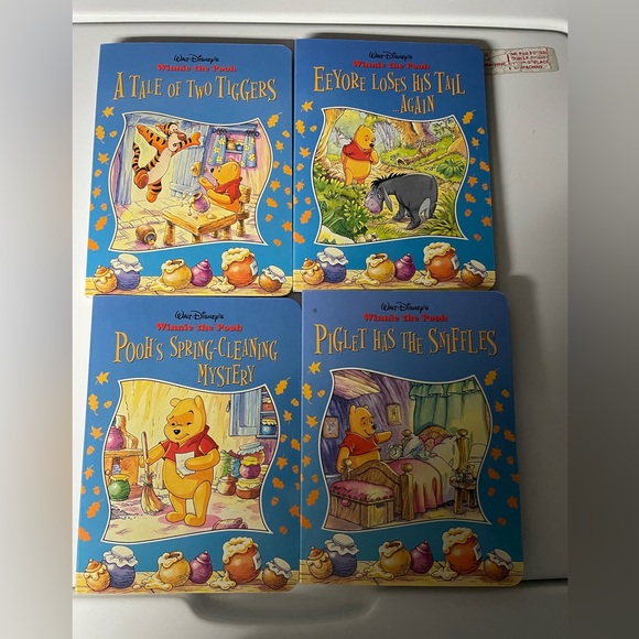 Winnie the Pooh - Book Set (4) - Picture 2 of 6